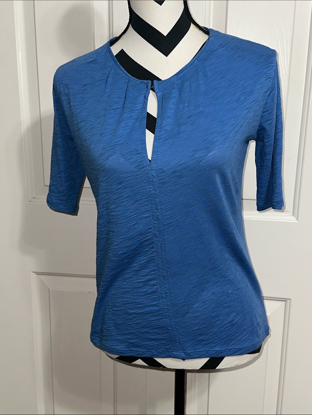 Goldie Lewinter Blue Short Sleeve Keyhole Neck Top